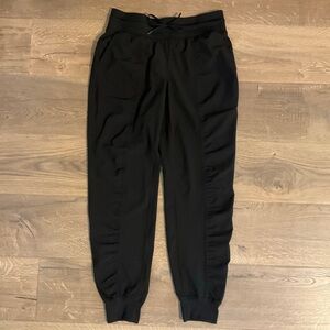90 Degree black Joggers with side ruching detail, M